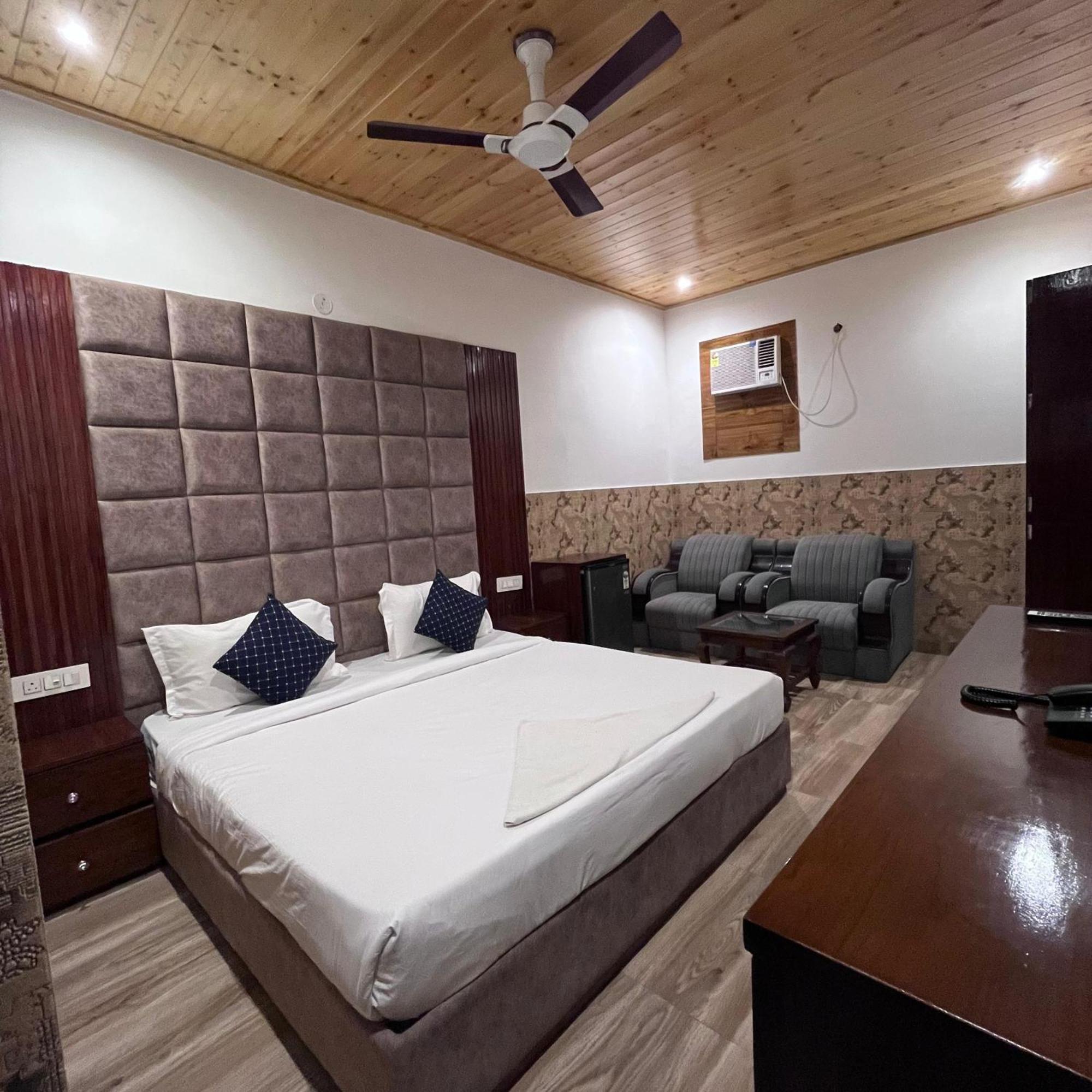 Hotel La Casca Experience Zirakpur Zewnętrze zdjęcie